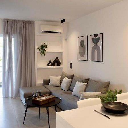 Seafront Apartment By C2C Architects Kalívia Thorikú Kültér fotó
