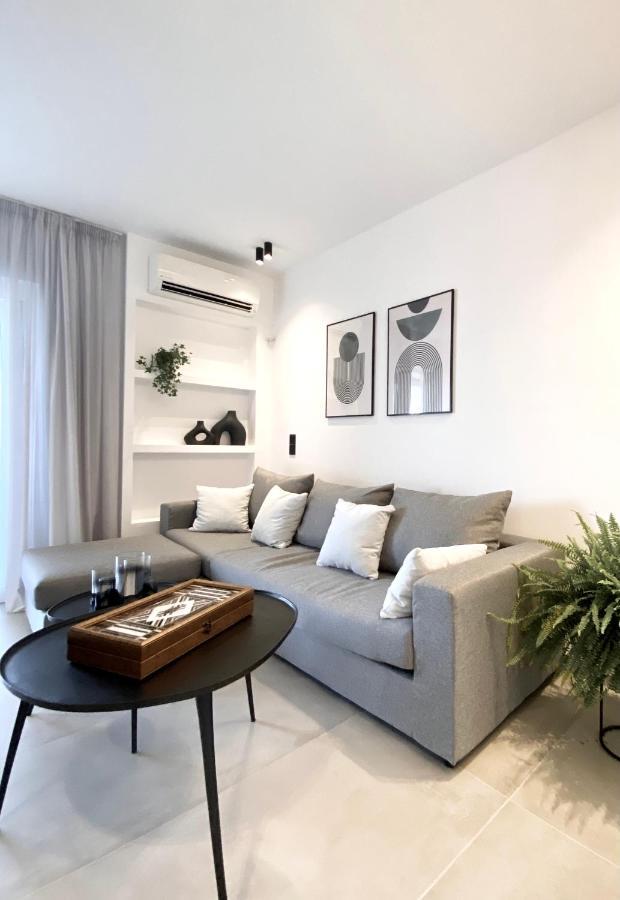 Seafront Apartment By C2C Architects Kalívia Thorikú Kültér fotó