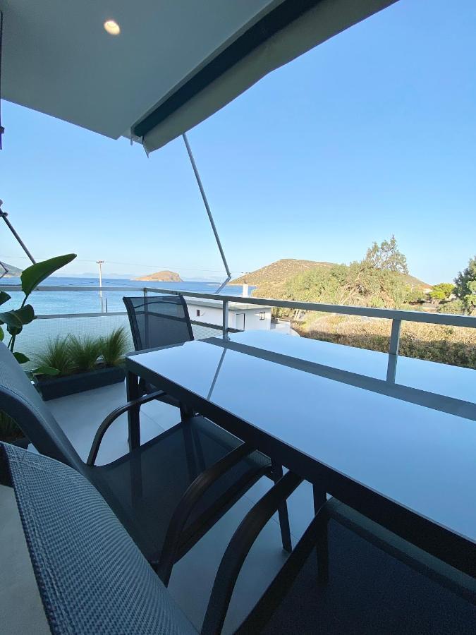 Seafront Apartment By C2C Architects Kalívia Thorikú Kültér fotó