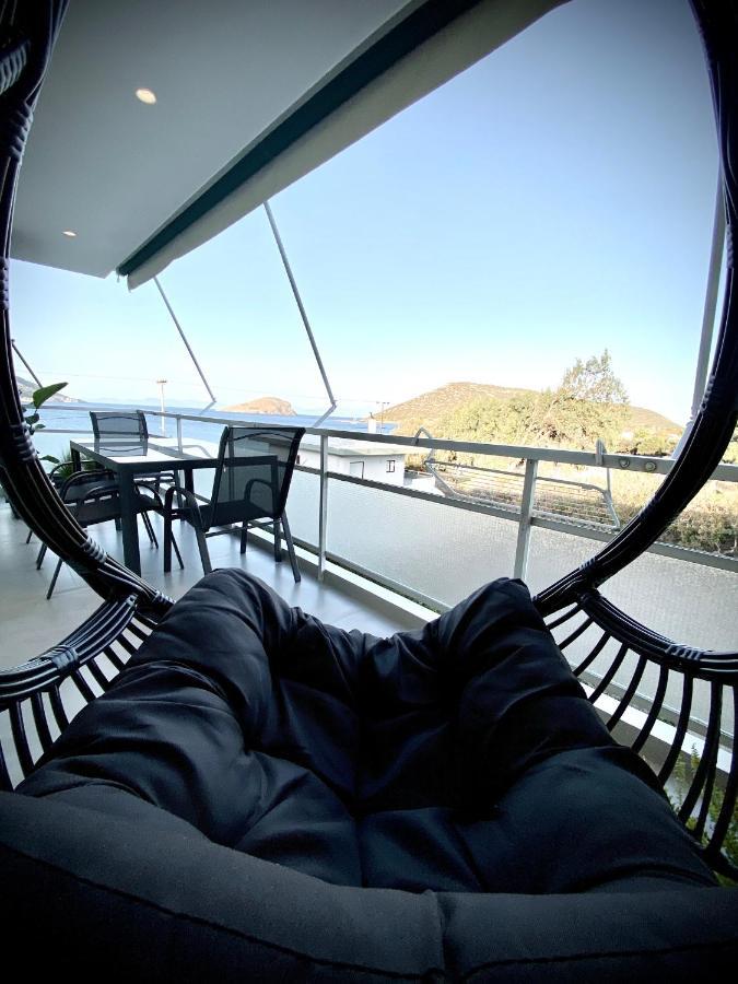 Seafront Apartment By C2C Architects Kalívia Thorikú Kültér fotó